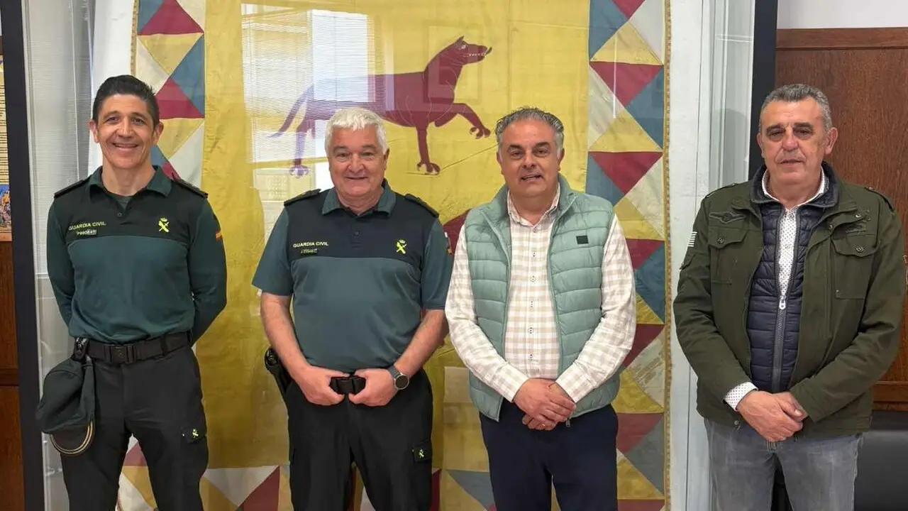 Imagen de la reuni&oacute;n institucional en la capital maragata.