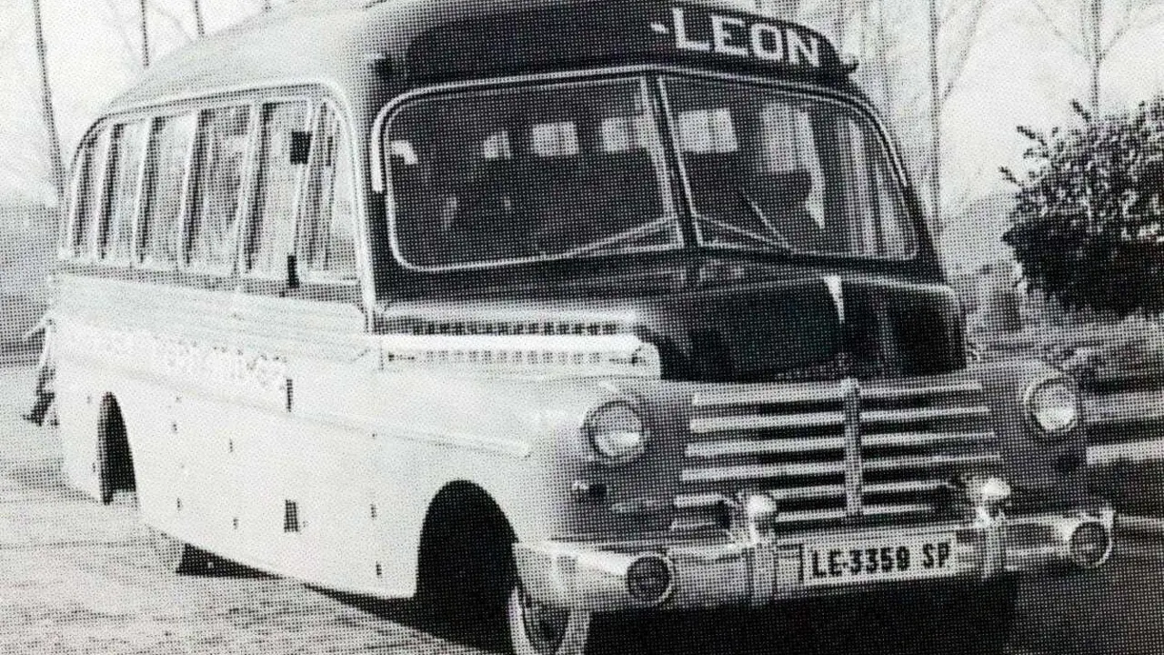Uno de los primeros buses de Fern&aacute;ndez, cuya herencia a&uacute;n hoy est&aacute; en disputa.