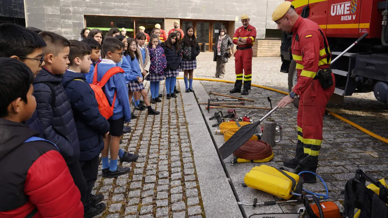 Talleres #Plant&eacute;monos de sensibilizaci&oacute;n contra el fuego que se celebran en el campus de la ULE de Ponferrada