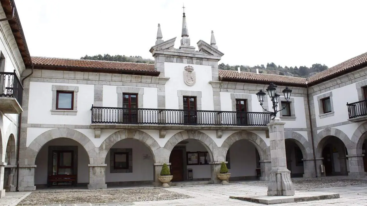 Ayuntamiento Pola de Gord&oacute;n