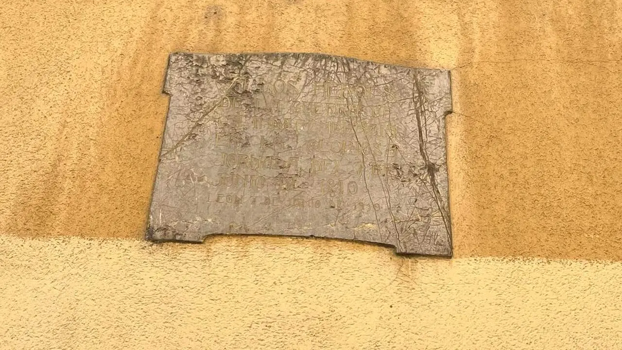 placa heroes leoneses