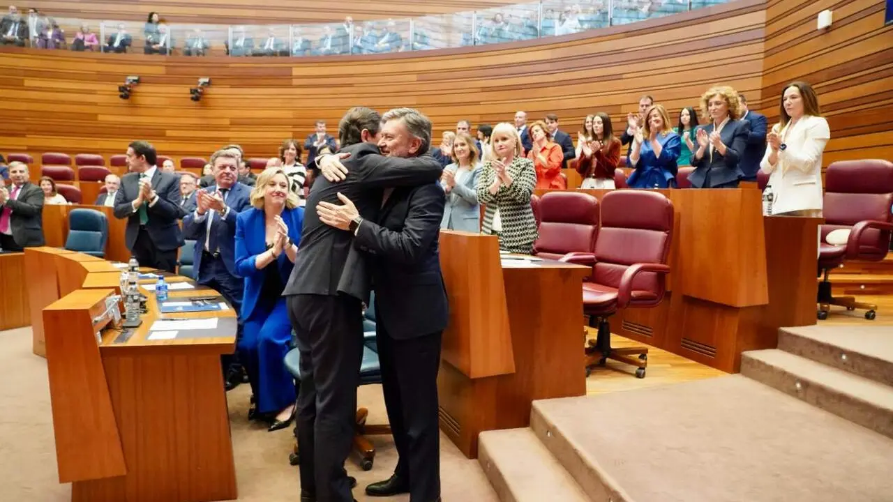 Sesi&oacute;n constitutiva de las Cortes de Castilla y Le&oacute;n de la XII Legislatura. Foto: Leticia P&eacute;rez