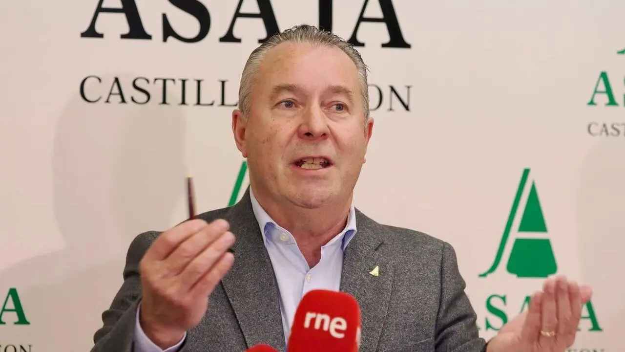 El presidente y el secretario general de Asaja en Castilla y Le&oacute;n, Donaciano Dujo y Jos&eacute; Antonio Turrado, hacen balance de 2024 para la agricultura y la ganader&iacute;a y exponen las principales reivindicaciones del sector para 2025