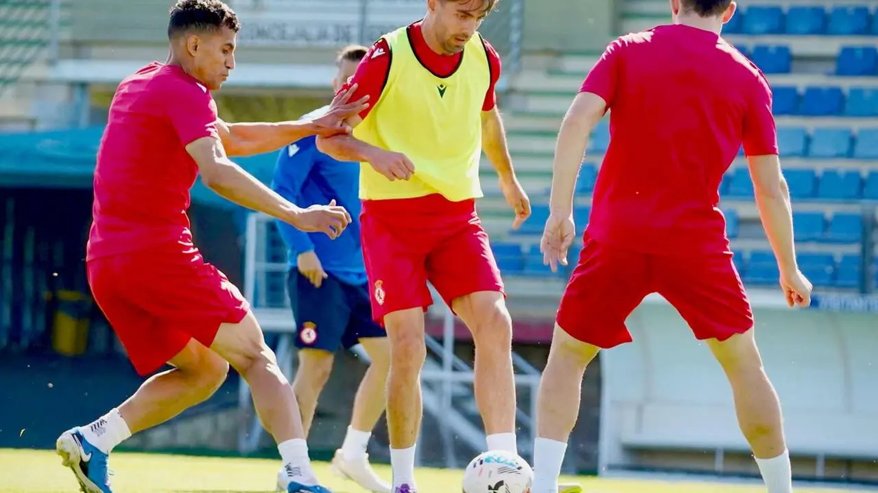 V&iacute;ctor Garc&iacute;a, durante el entrenamiento de este mi&eacute;rcoles.