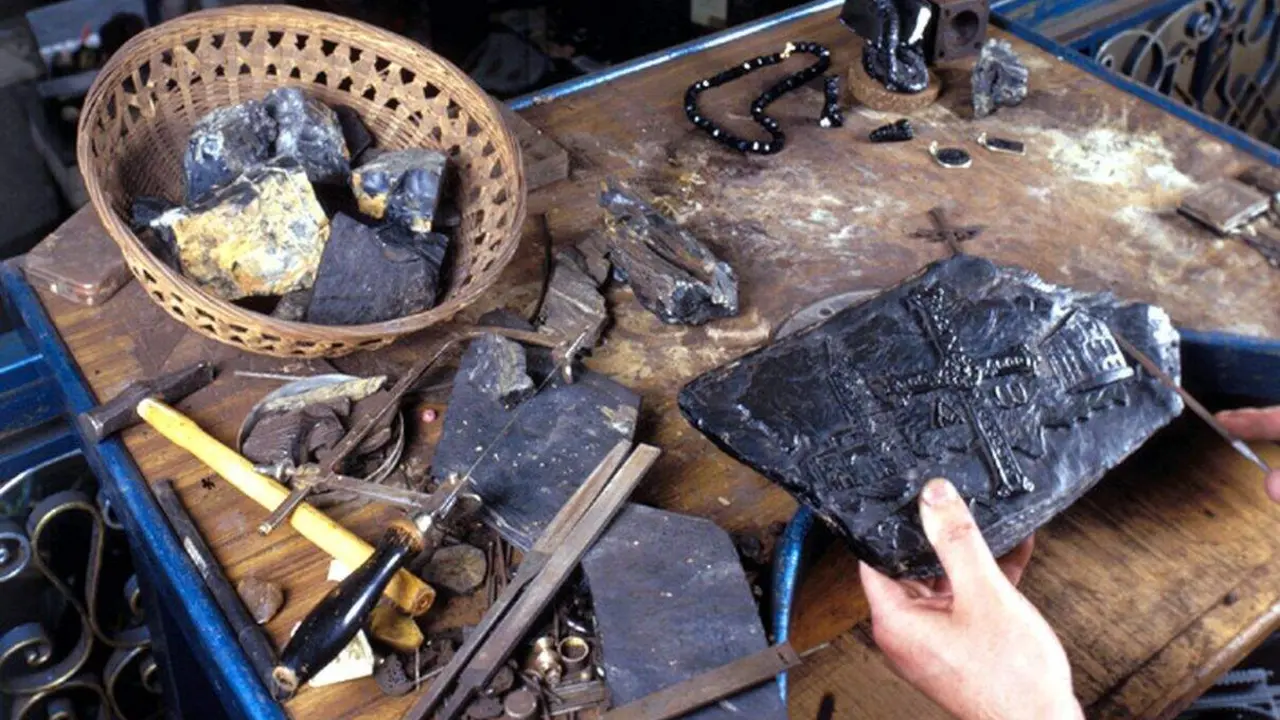 Ciclo de conferencias. La cultura del azabache