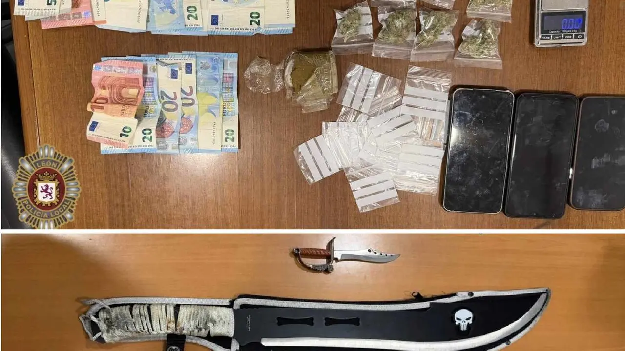 Imagen de la droga y las armas incautados por la Polic&iacute;a Local de Le&oacute;n.