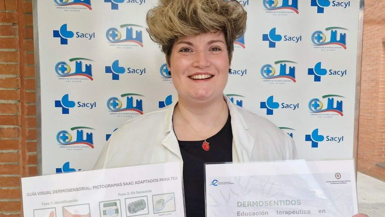 La enfermera de Pediatr&iacute;a de la Gasbi, Silvia Dom&iacute;nguez, con su propuesta Dermo-Sentidos. Foto: Gasbi.