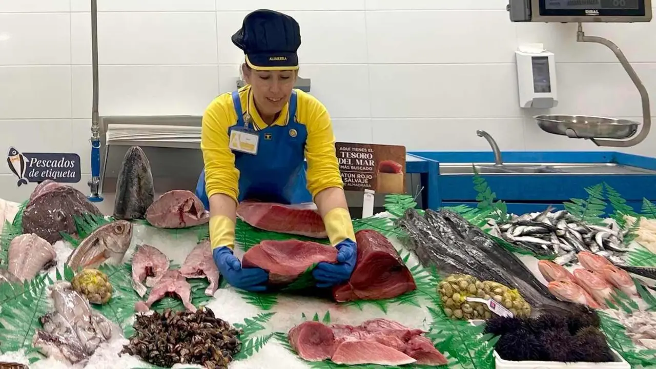 At&uacute;n Rojo de Almadraba en las pescader&iacute;as de Alimerka.