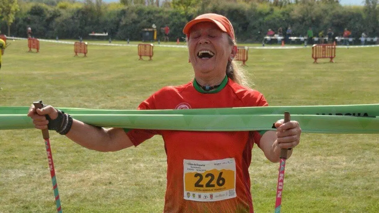 Laura Gorgojo cruza la meta en la Copa de Espa&ntilde;a de Azagra. Foto: JONTXU1969MN.