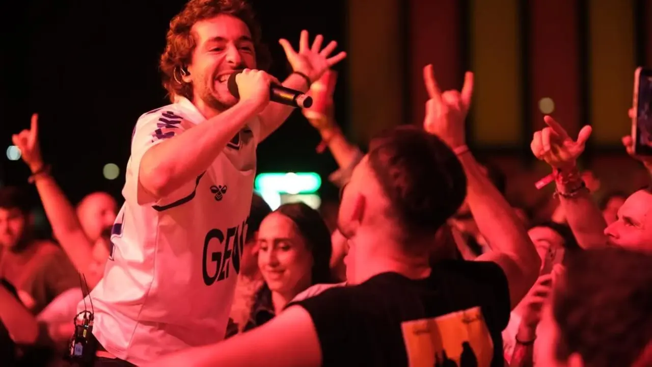 El Vibra Mahou Fest Le&oacute;n llen&oacute; el Palacio de Exposiciones con Naked Eva, Marlena, Barry B, Carencias Afectivas, Sanguijuelas del Guadiana y Alcal&aacute; Norte (en la imagen). Fotos: Vibra Mahou.