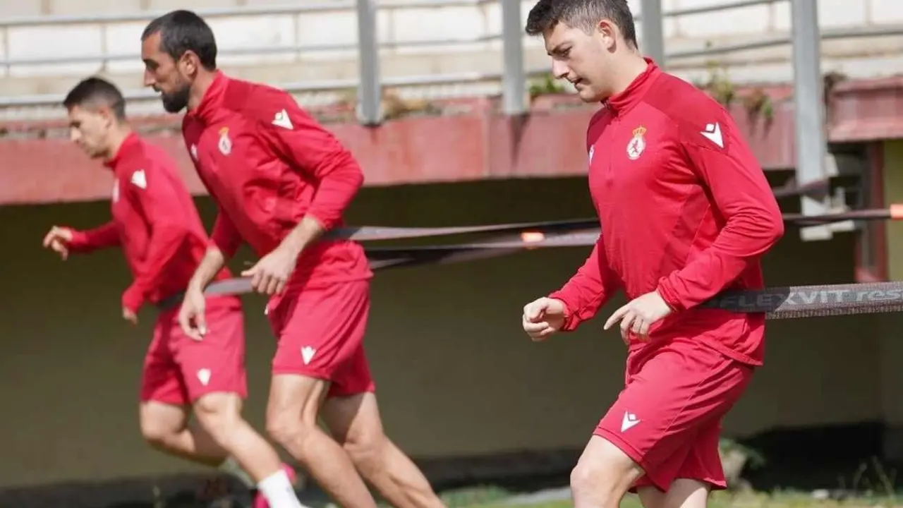 Peru, Maestre y Manu Justo, durante un entrenamiento.