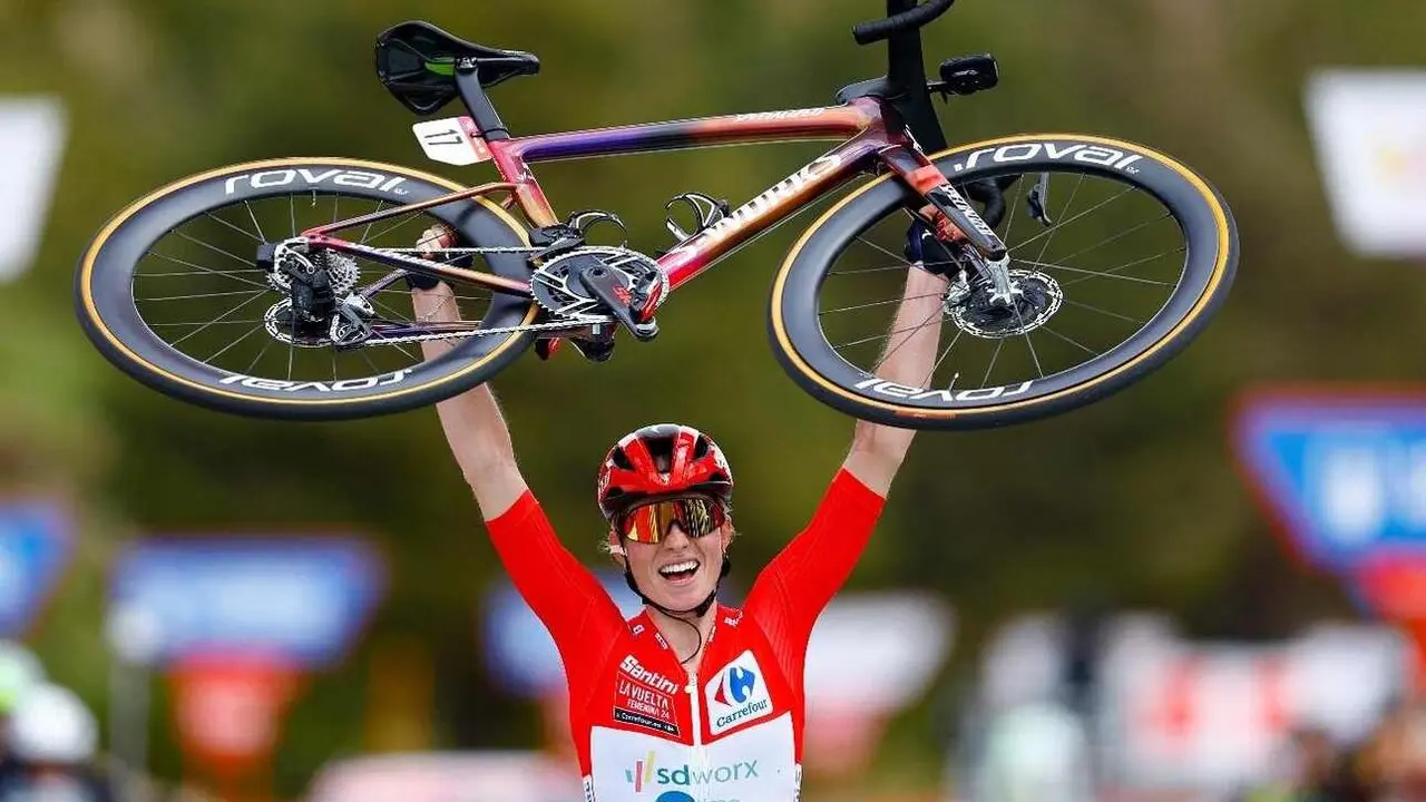 La Vuelta Femenina, de la mano de Carrefour, llegar&aacute; a Le&oacute;n y Astorga.