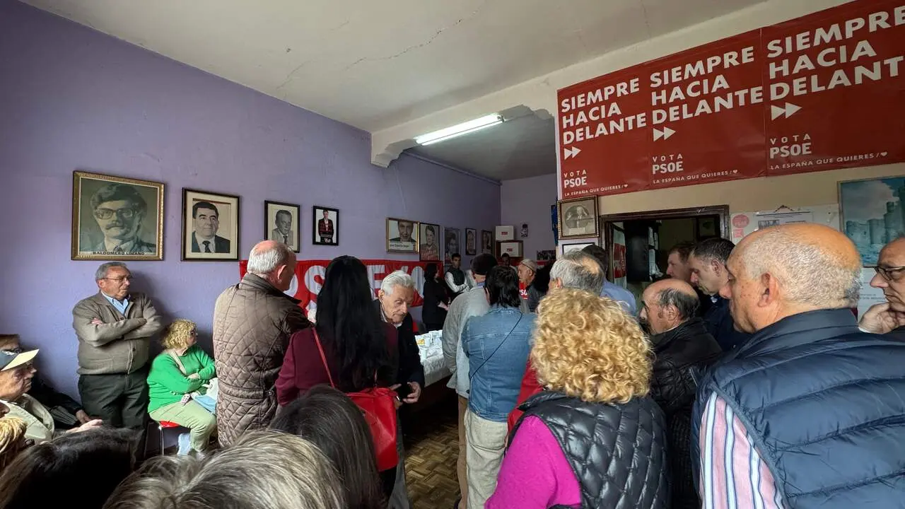 Una celebraci&oacute;n en la casa del pueblo de Valencia de Don Juan.