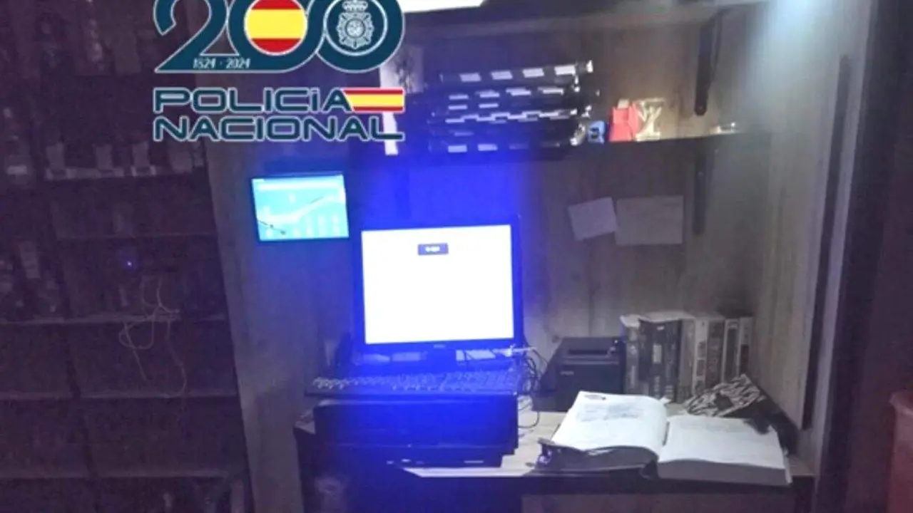 caja registradora polic&iacute;a