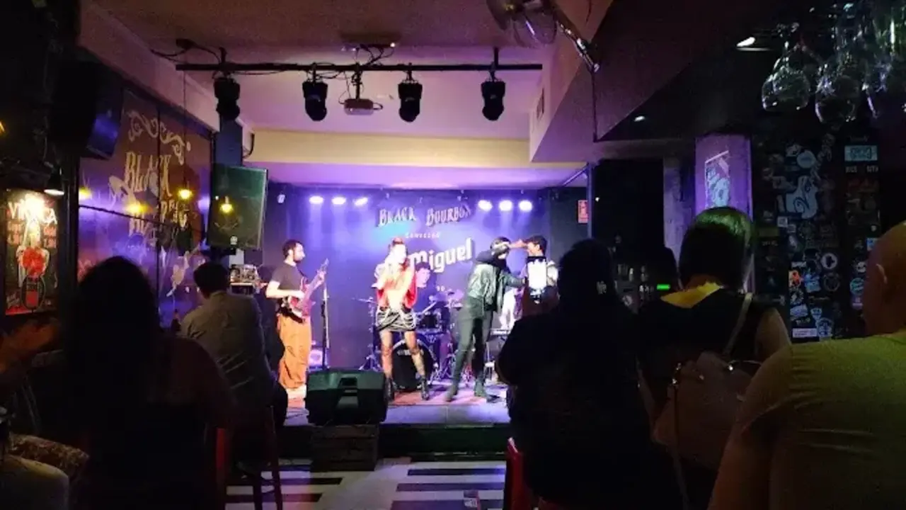 Imagen de la sala, durante una de las actuaciones musicales.