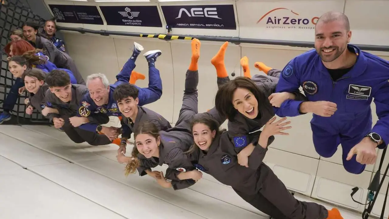 El joven Miguel Garc&iacute;a comparte experiencia en Murcia con los astronautas leoneses Pablo &Aacute;lvarez y Sara Garc&iacute;a Alonso en el programa 'Astronauta por un d&iacute;a'.