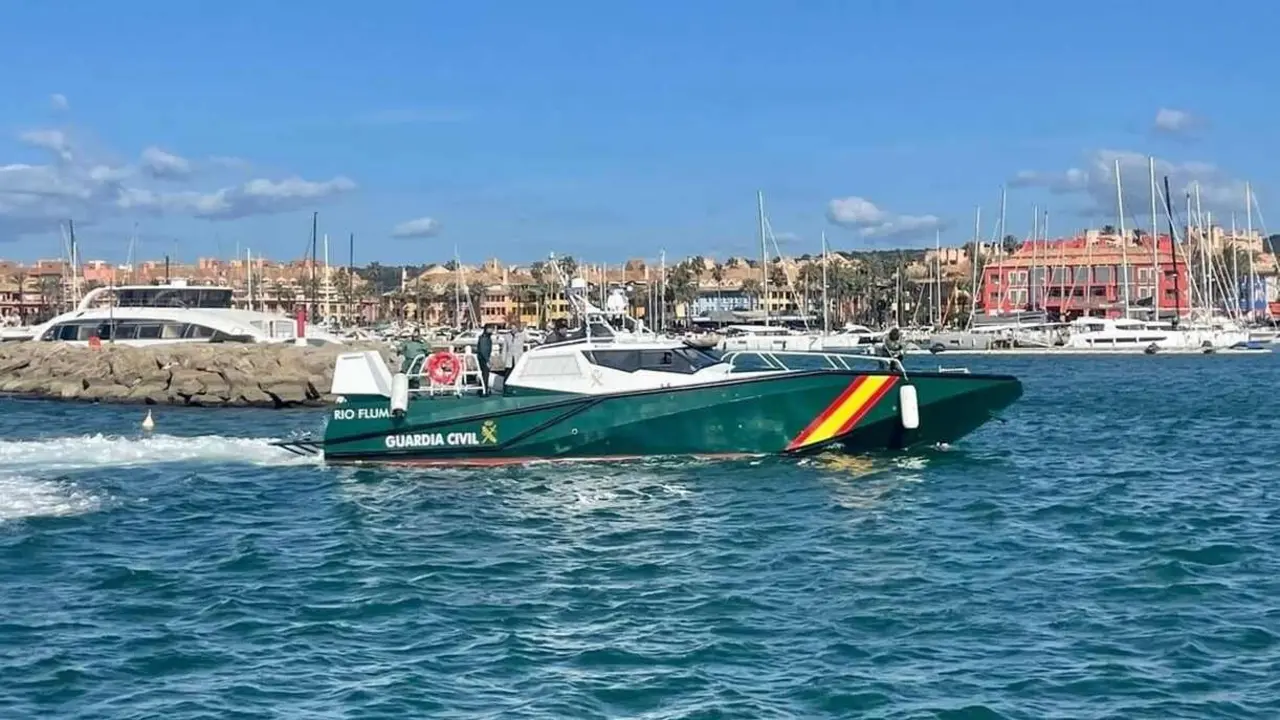 Imagen de una patrullera de la Guardia Civil.