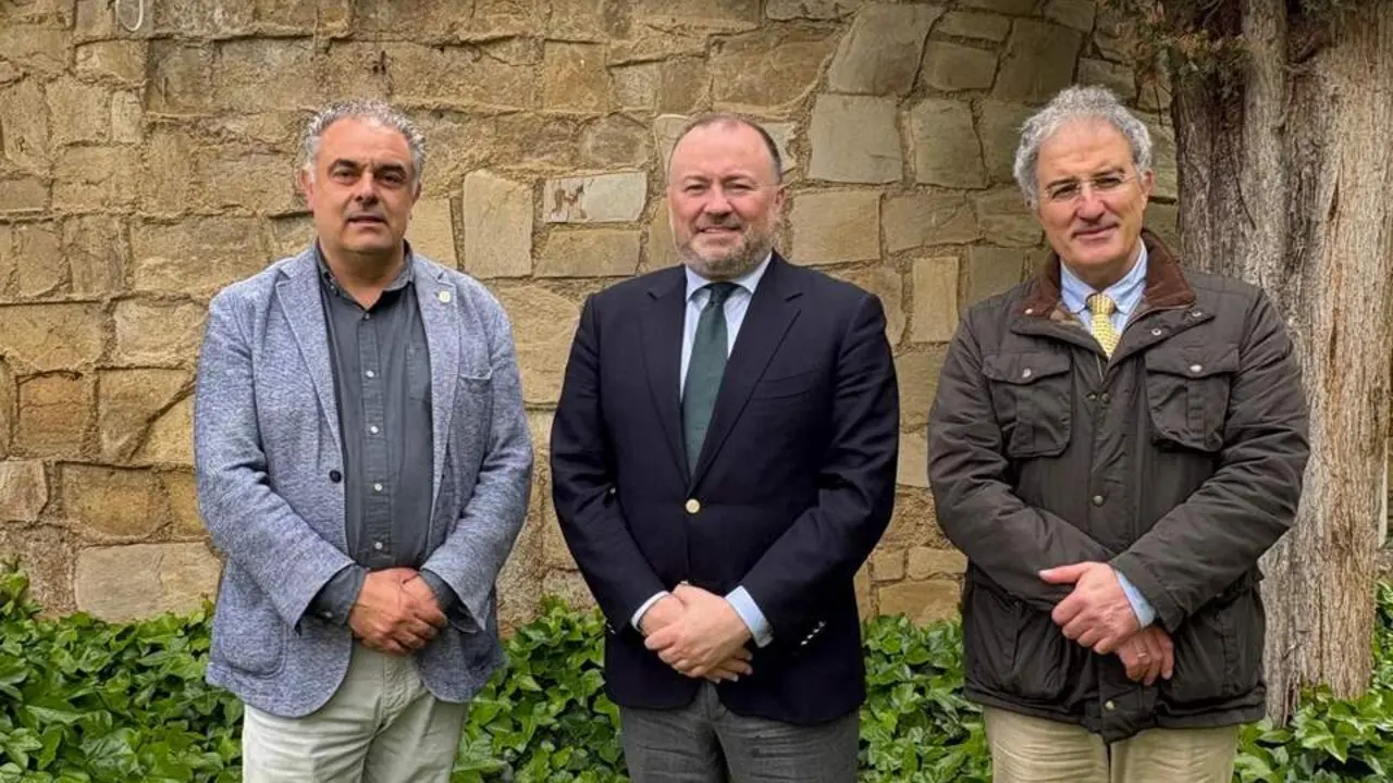 El embajador de Irlanda estrecha lazos con Astorga. Fotos: Ayto. Astorga.