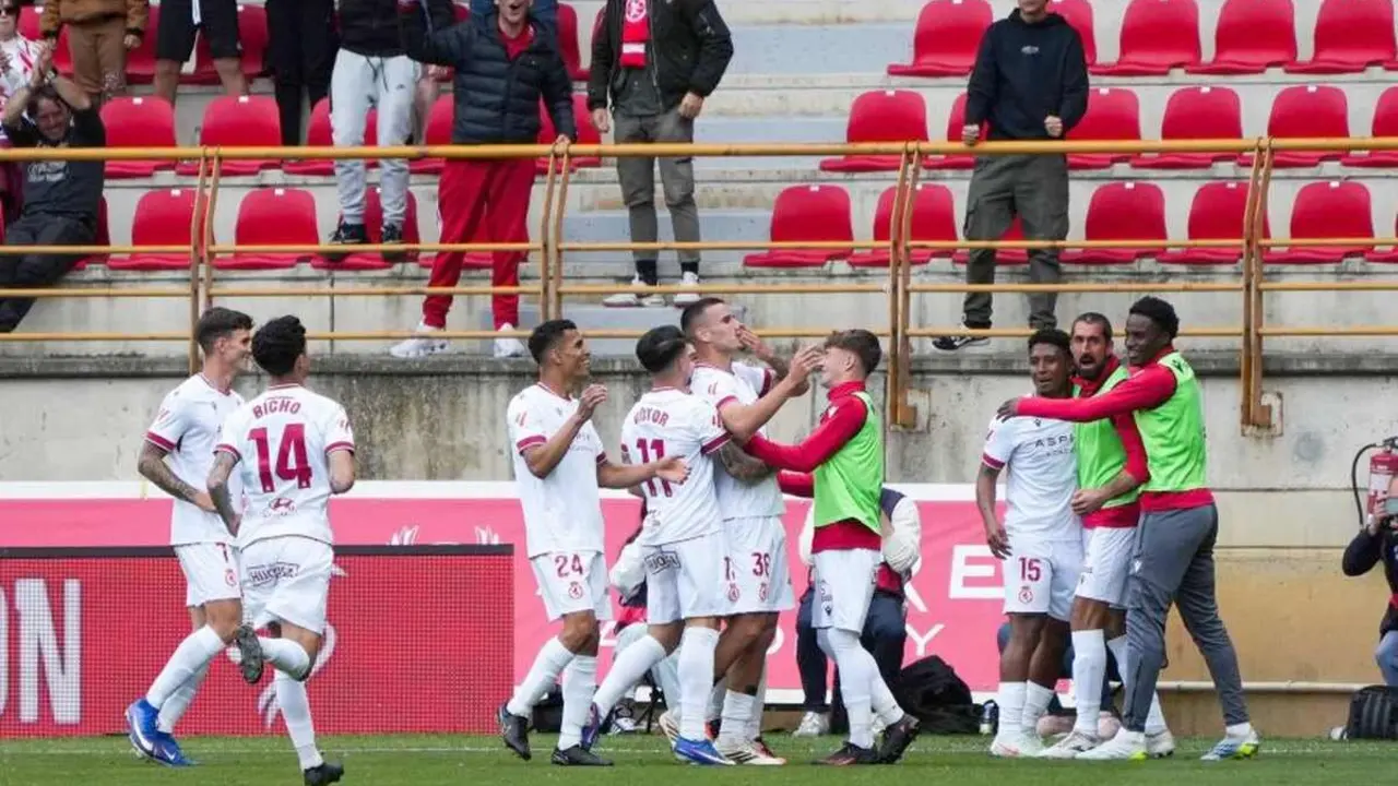 El conjunto leon&eacute;s derrota al Eibar en una tarde de orgullo y esperanza en el Reino de Le&oacute;n y mantiene viva la llama de la permanencia.