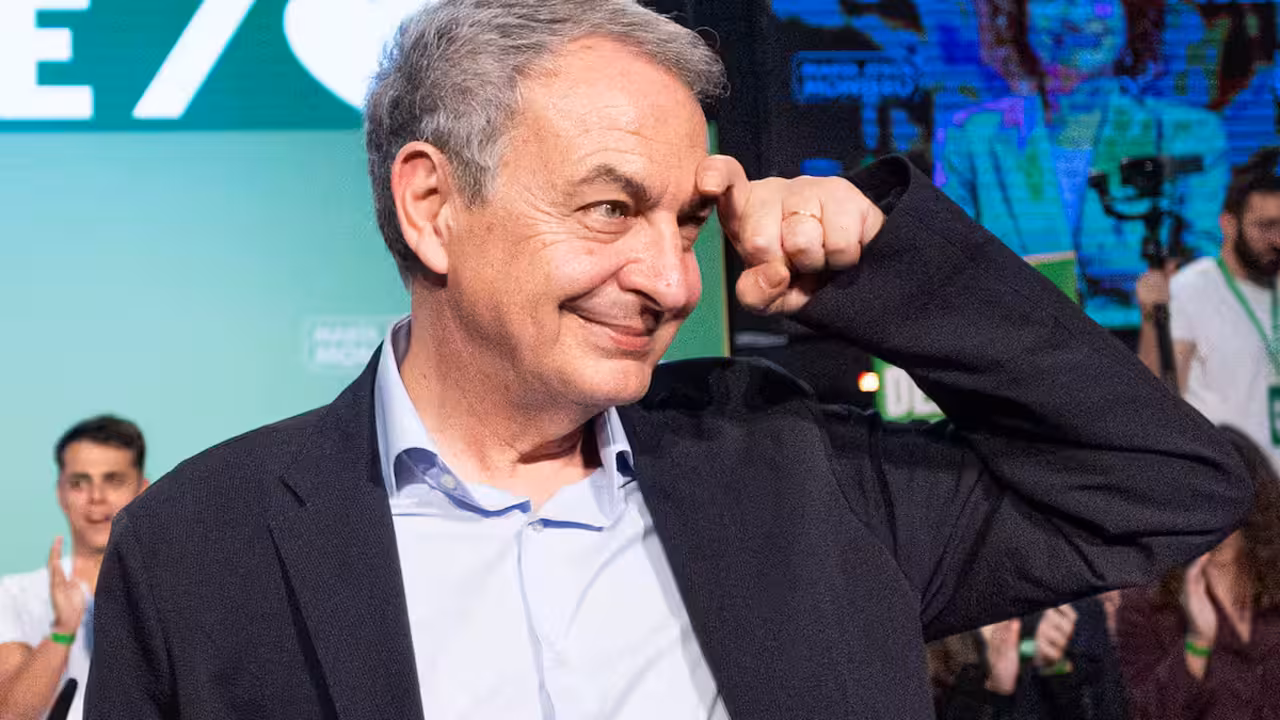 Rodr&iacute;guez Zapatero, con su t&iacute;pico gesto sobre la ceja.