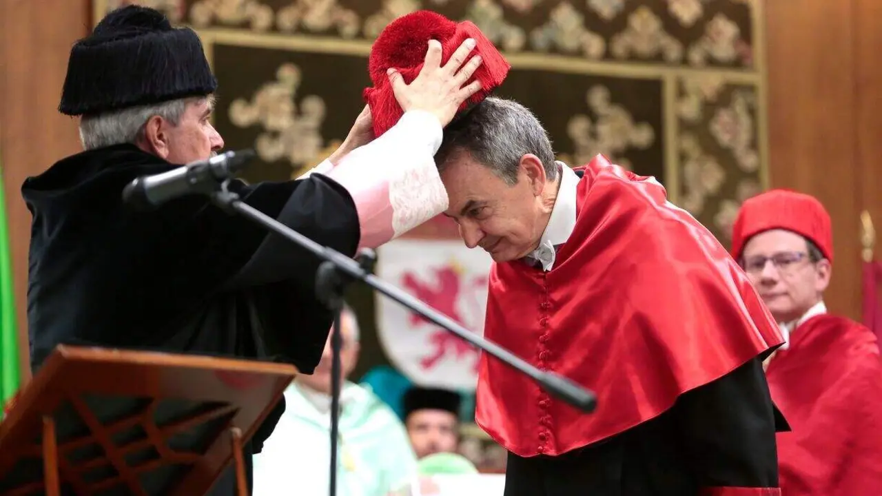 Acto acad&eacute;mico de investidura del ex presidente del Gobierno, Jos&eacute; Luis Rodr&iacute;guez Zapatero, como Doctor Honoris Causa por la Universidad de Le&oacute;n en 2023.