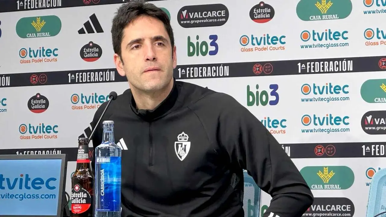 V&eacute;lez, durante su etapa en la SD Ponferradina.