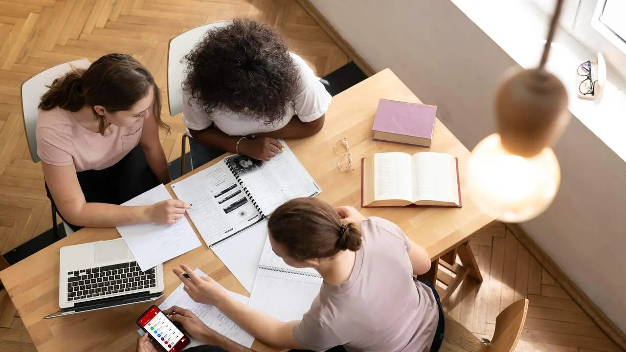 college-girls-studying-together