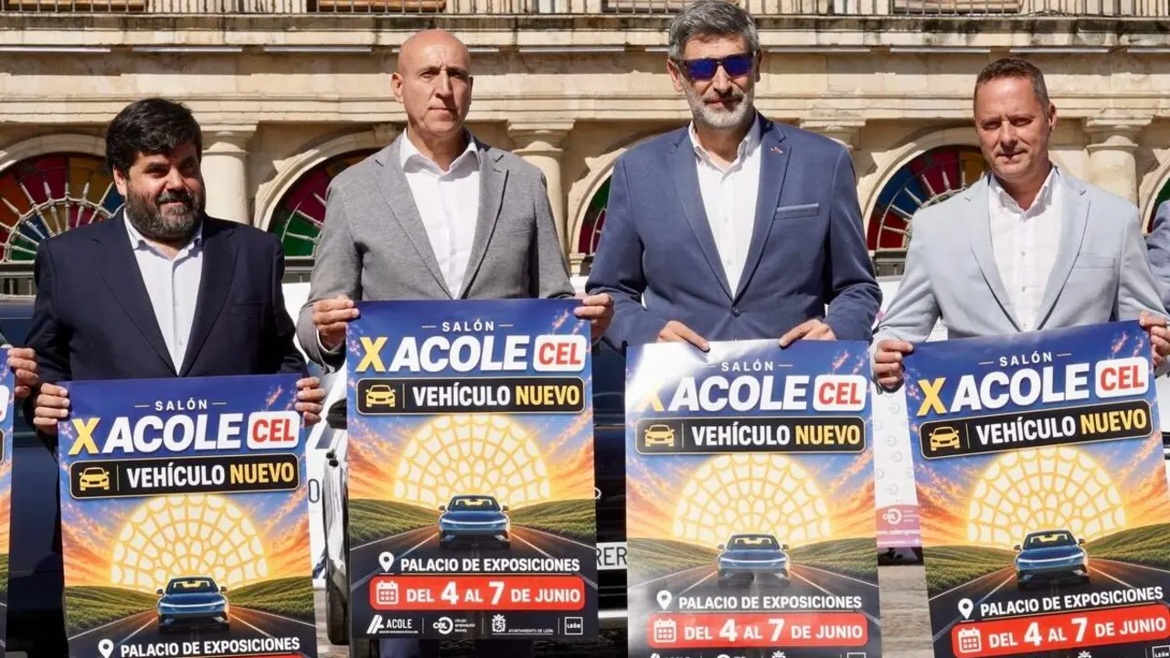 El presidente del C&iacute;rculo Empresarial Leon&eacute;s, Julio C&eacute;sar &Aacute;lvarez, el de la Asociaci&oacute;n de Concesionarios Oficiales de Le&oacute;n, Roberto Rodr&iacute;guez, y el alcalde de Le&oacute;n, Jos&eacute; Antonio Diez, presentan la d&eacute;cima edici&oacute;n del Sal&oacute;n del Veh&iacute;culo Nuevo Acole-Cel