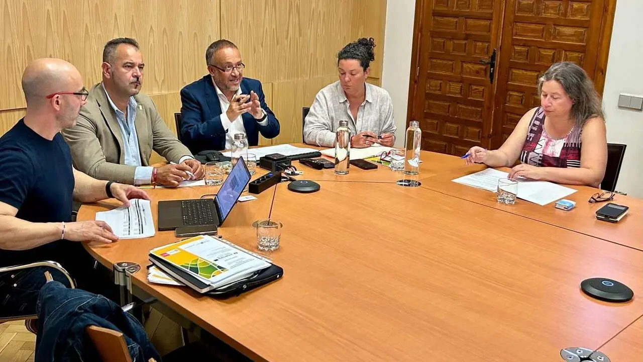 Reuni&oacute;n 2