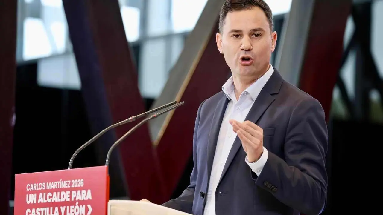 La secretaria de Organizaci&oacute;n y Acci&oacute;n Electoral del PSOE, Rebeca Torr&oacute;; el secretario general del PSCyL, Carlos Mart&iacute;nez y el secretario provincial del PSOE en Le&oacute;n, Javier Alfonso Cend&oacute;n, inauguran las Jornadas del PSOE 'Atr&eacute;vete a construir futuro en Castilla y Le&oacute;n'.