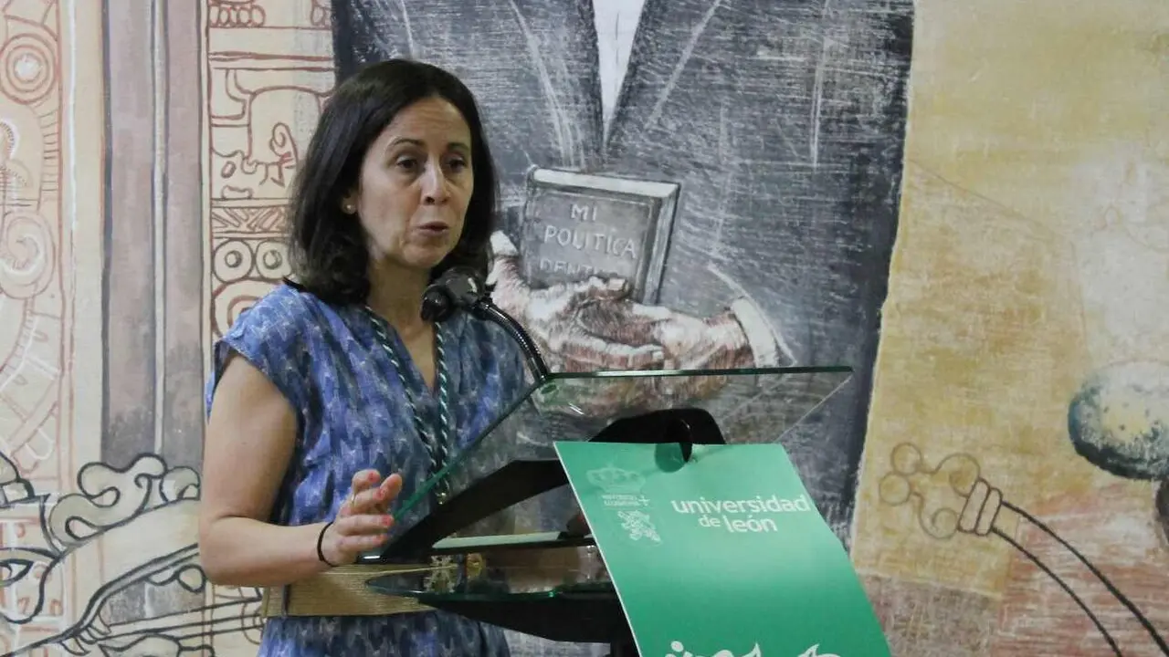 Judith Mart&iacute;n de la Fuente en un momento de su conferencia.