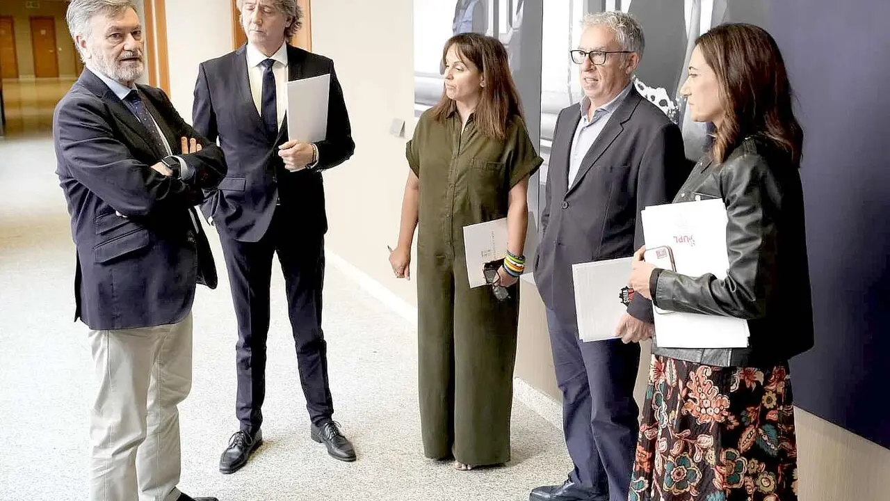 Alicia Gallego participa en la Junta de Portavoces.