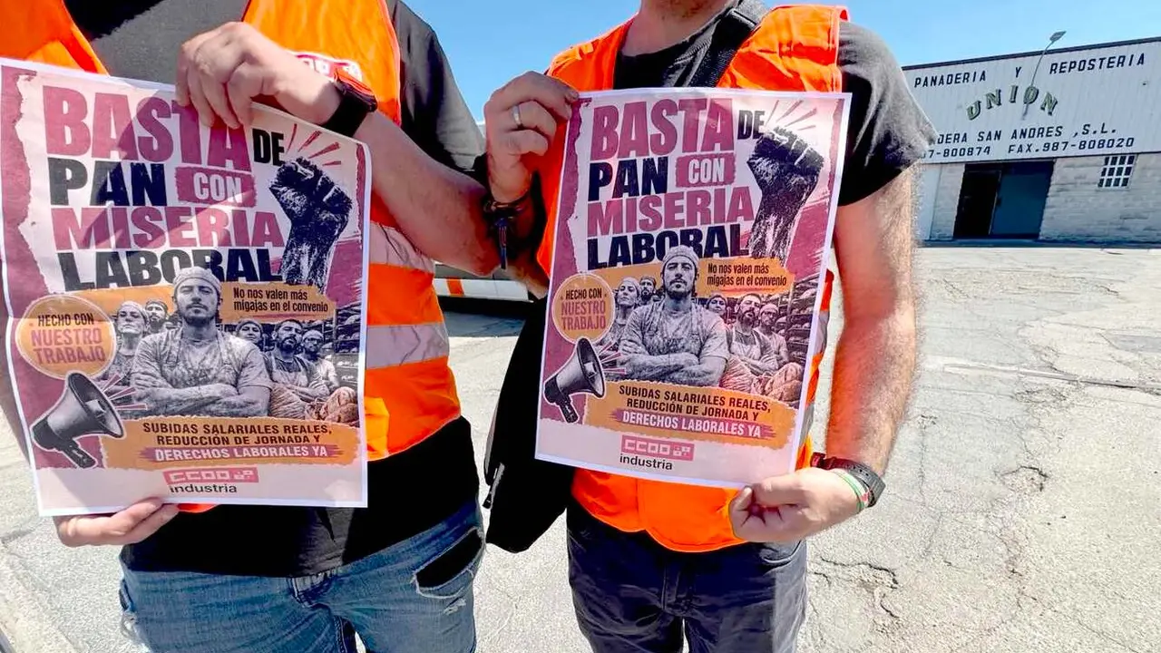 Representantes de CCOO durante las jornadas informativas ante empresas del sector de la panader&iacute;a.