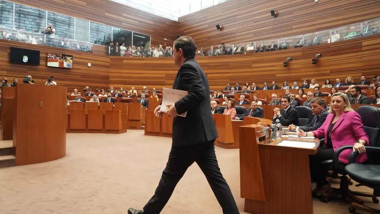 El candidato a la Presidencia de la Junta de Castilla y Le&oacute;n, Alfonso Fern&aacute;ndez Ma&ntilde;ueco, expone su programa de gobierno en las Cortes