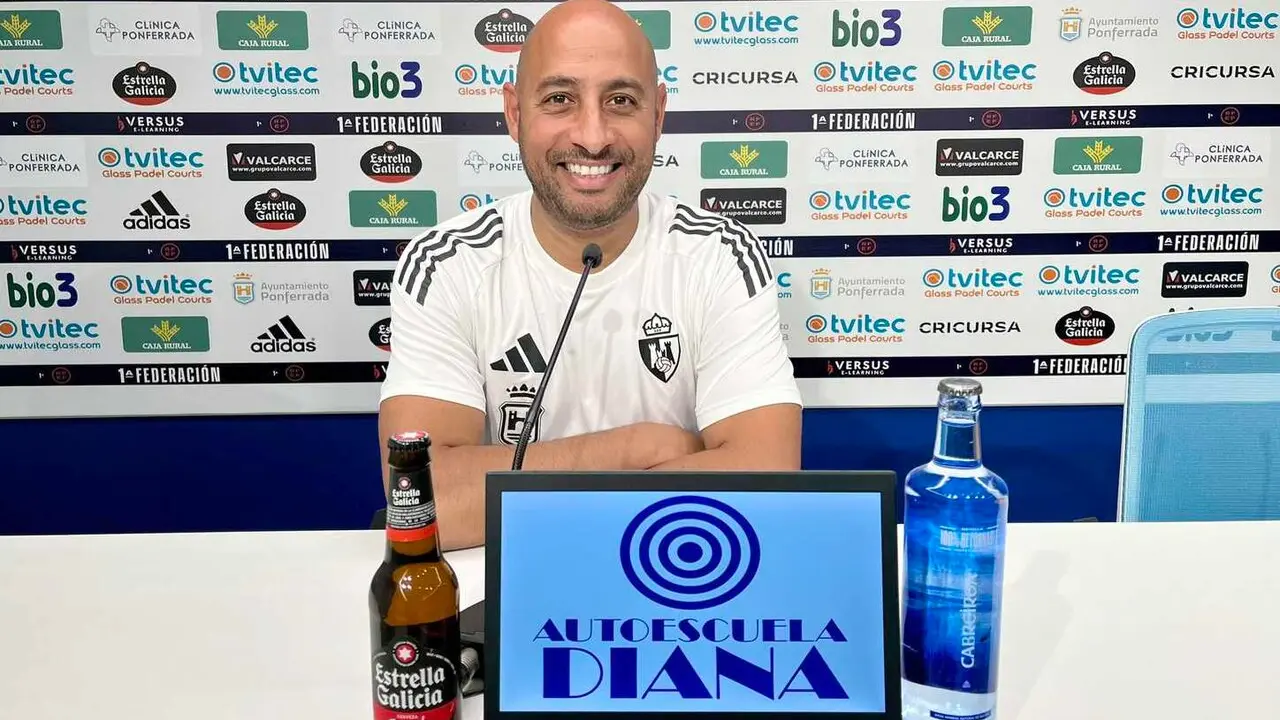 Nafti, este viernes, durante la rueda de prensa.