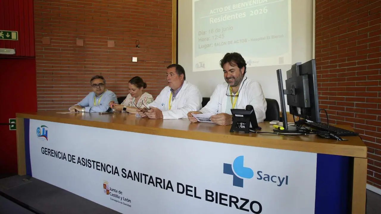 Acto de bienvenida de los nuevos residentes del hospital del Bierzo. Fotos: C&eacute;sar S&aacute;nchez.