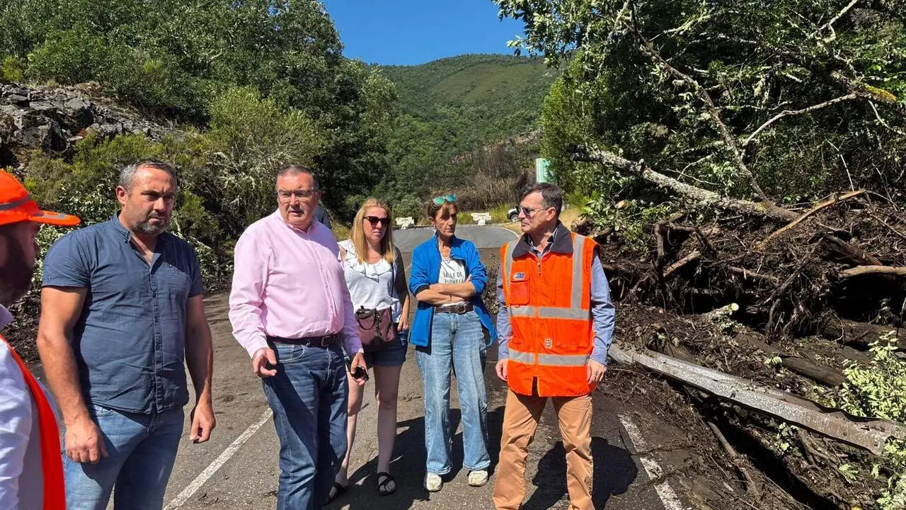 La Diputaci&oacute;n de Le&oacute;n inicia una obra de emergencia para poder reestablecer la carretera que da acceso al Valle de Fornela. Foto: Diputaci&oacute;n.