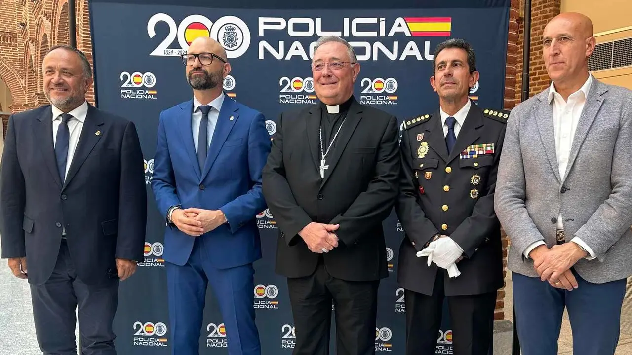 Polic&iacute;a Nacional (6)