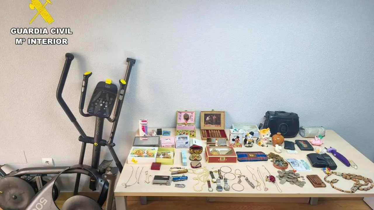 Imagen de los bienes recuperados por los efectivos de la Guardia Civil.