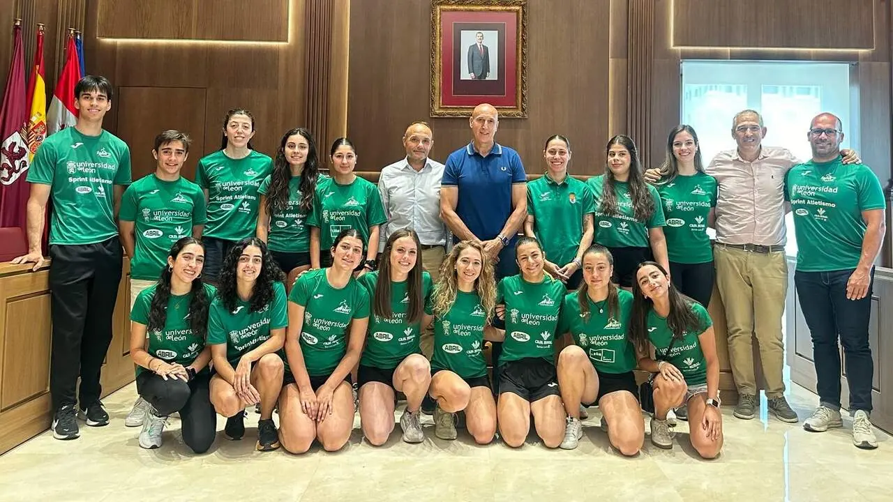 Recepci&oacute;n del Sprint Atletismo en el Ayuntamiento de San Marcelo. Foto: Ayto. Le&oacute;n.