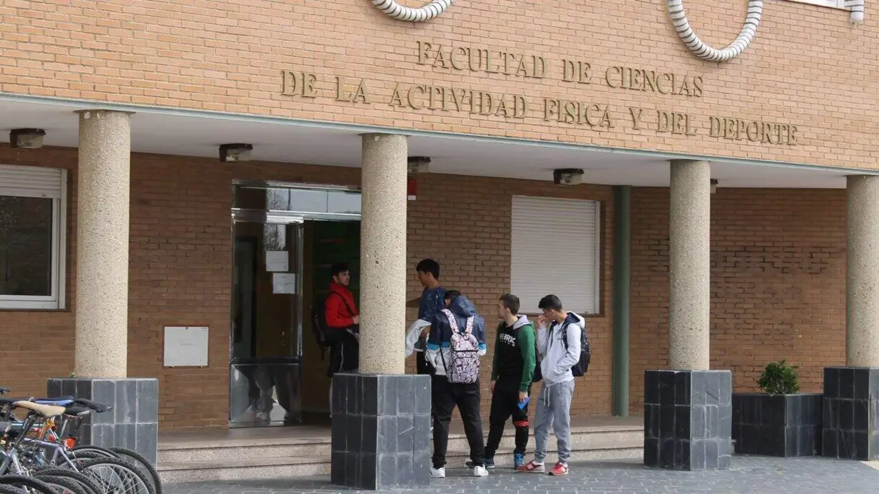 Facultad de Ciencias de la Actividad F&iacute;sica y el Deporte de la ULE 1