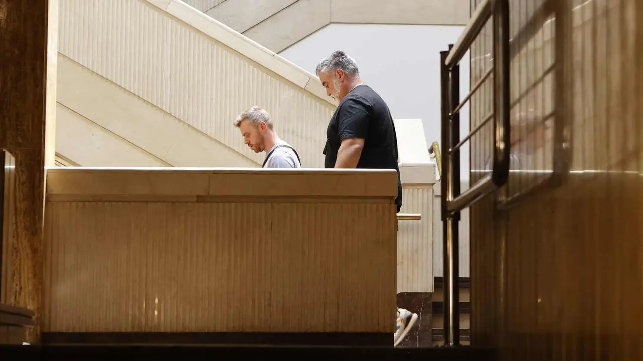 Agentes de la UCO realizan un registro en el Ayuntamiento de Soria.