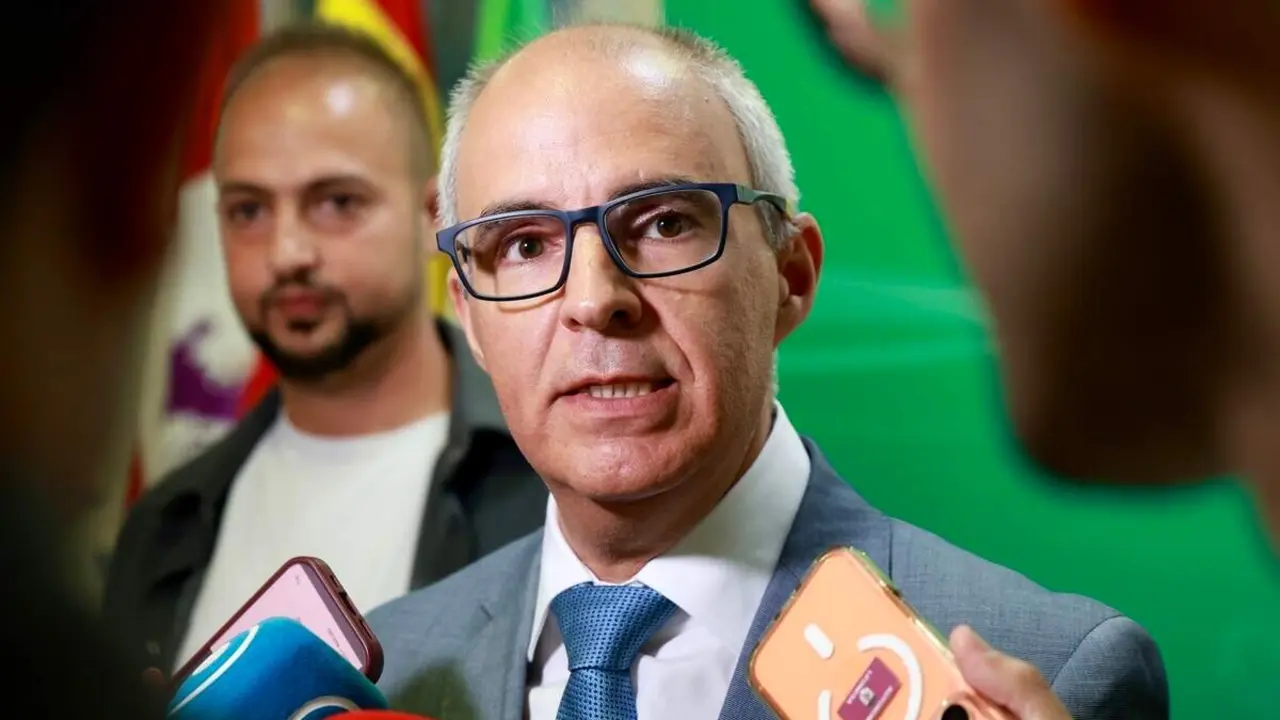 La Fundaci&oacute;n Secretariado Gitano de Le&oacute;n organiza un Encuentro Educativo en Abierto, al que asiste el alcalde de Le&oacute;n, Jos&eacute; Antonio Diez