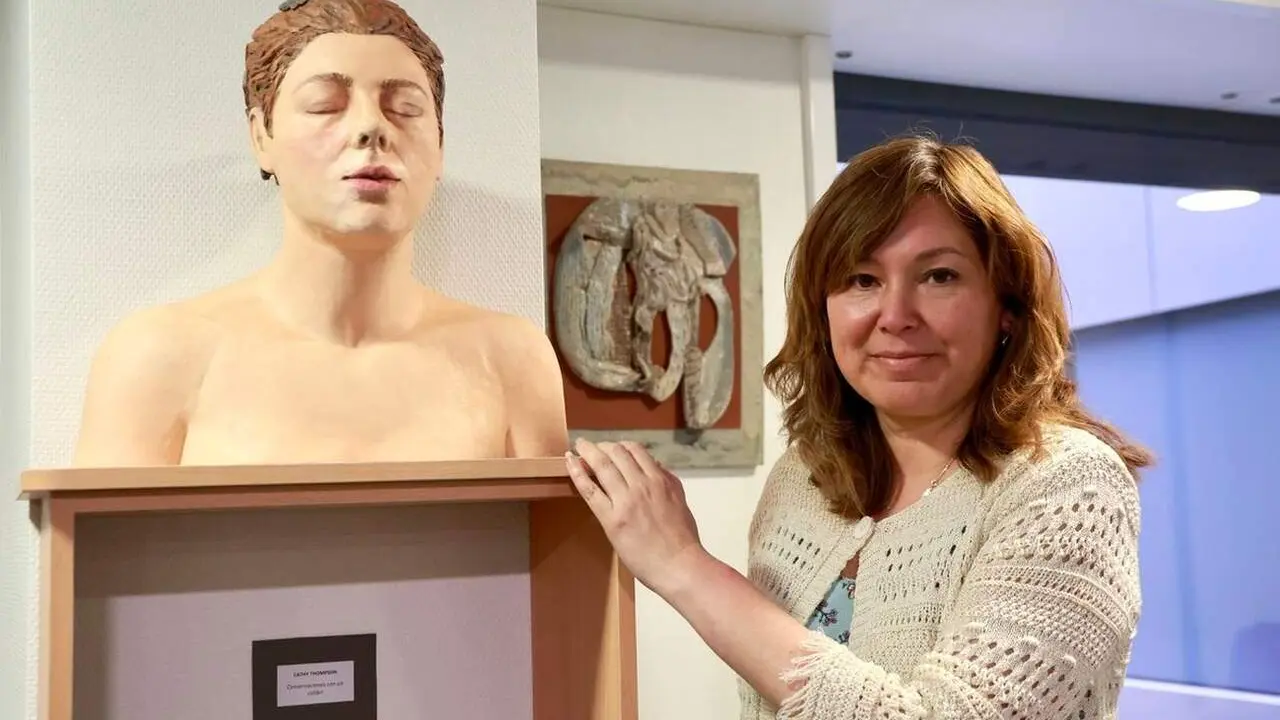 El hospital de d&iacute;a Oncohematol&oacute;gico del Complejo Asistencial Universitario de Le&oacute;n presenta el proyecto &lsquo;Pinceladas de vida&rsquo;