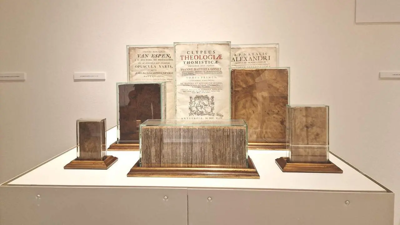 la exposici&oacute;n &lsquo;Juan Rafael y Juan Carlos Uriarte. Dos generaciones de creadores&rsquo;