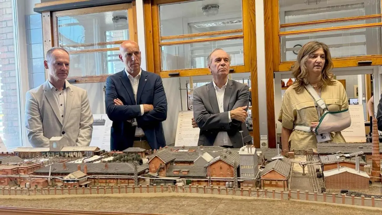 La historia de uno de los enclaves industriales m&aacute;s representativos de Le&oacute;n cuenta desde esta semana con un nuevo espacio para su conservaci&oacute;n y divulgaci&oacute;n. El grupo qu&iacute;mico Wacker ha puesto en marcha el Museo Wacker Le&oacute;n, una instalaci&oacute;n ubicada dentro de su complejo productivo. Fotos: AytoLe&oacute;n