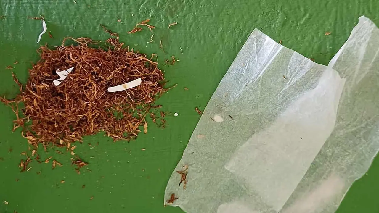 'Papeles impregnados' o 'droga canibal' junto al tabaco con el que se fuma; el resultado puede ser mortal.
