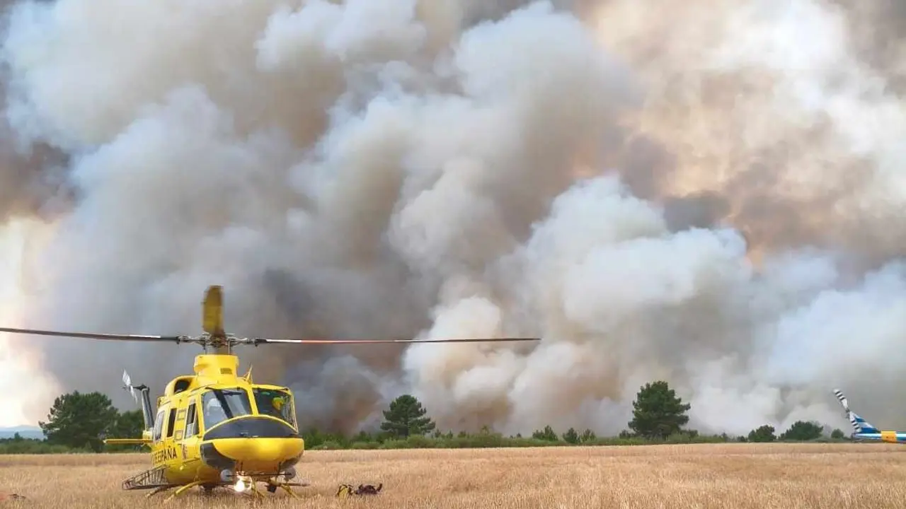 El incendio de Porqueros ha superado en apenas unos minutos todas las previsiones iniciales sobre su expansi&oacute;n.