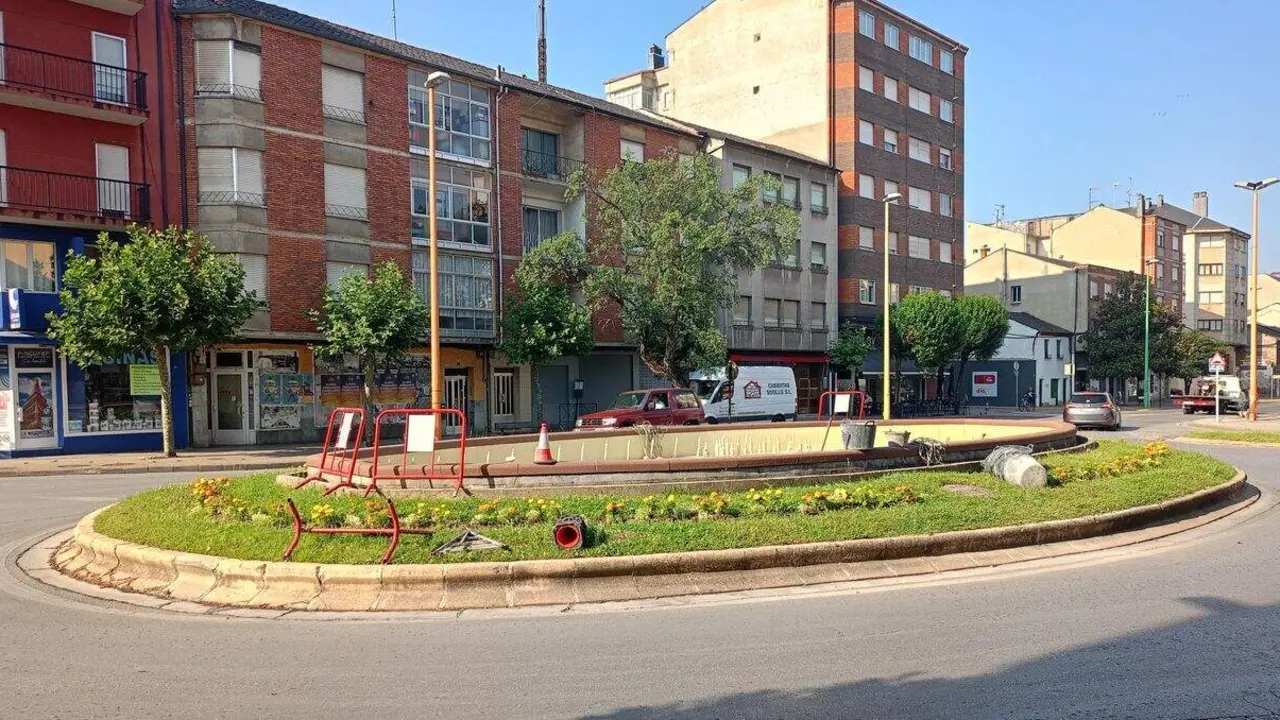 Reparaci&oacute;n Fuente Ornamental Flores del Sil 1
