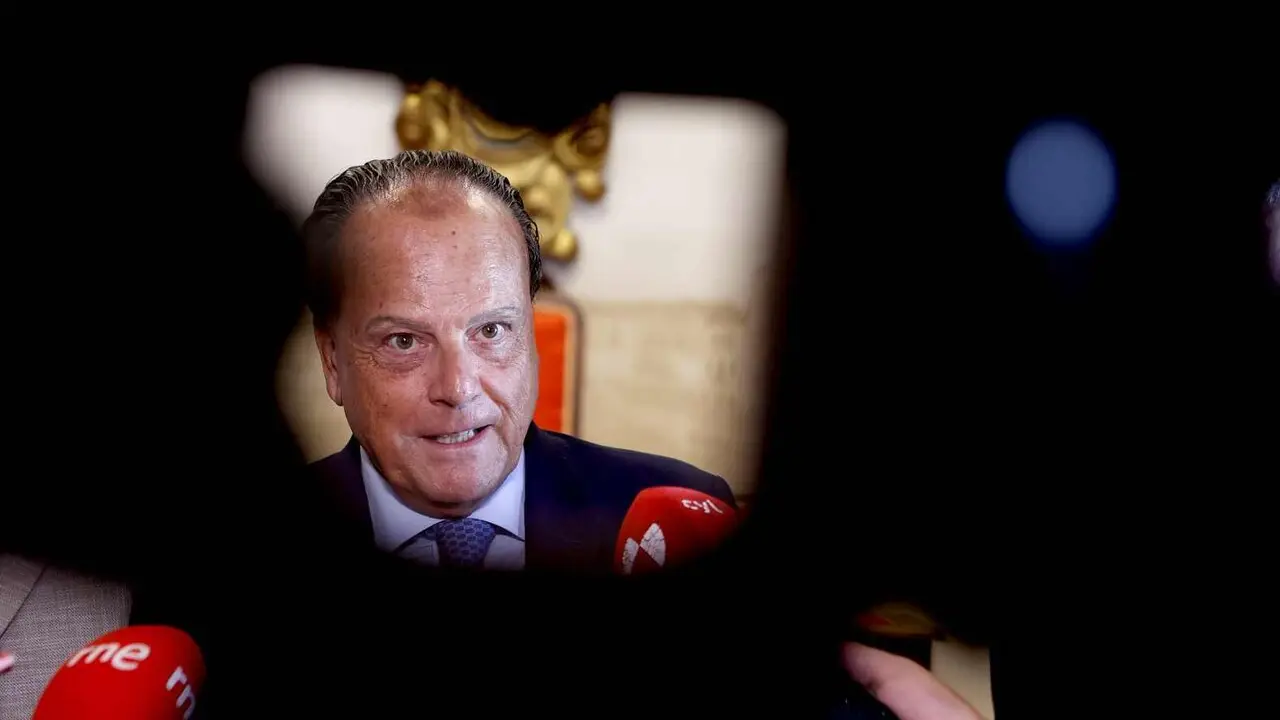 El Consejo de Cuentas debate y aprueba, en su caso, el informe anual sobre las cuentas del sector p&uacute;blico local de Castilla y Le&oacute;n. El presidente del Consejo, Mario Amilivia es recibido por el alcalde de El Burgo de Osma,  Antonio Pardo